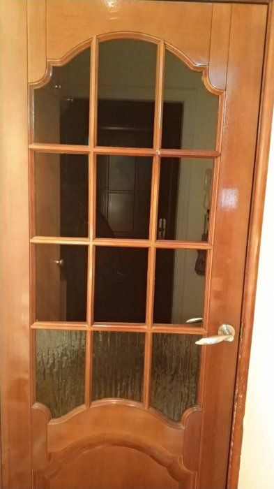 Замена стекла в деревянной двери