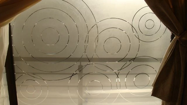 Закаленное стекло пескоструйная обработка