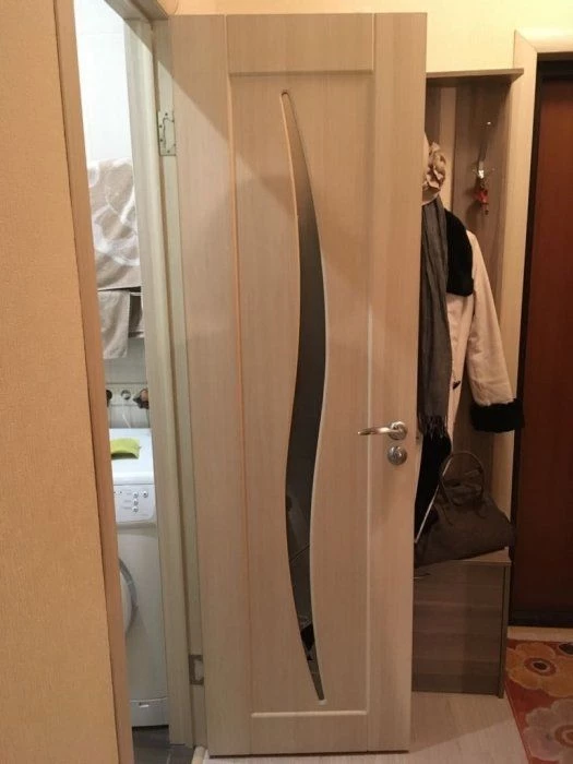 Замена битого стекла в двери ванной